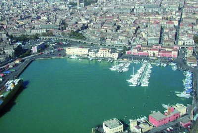 Il porto di Catania