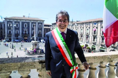 Il sindaco Enzo Bianco